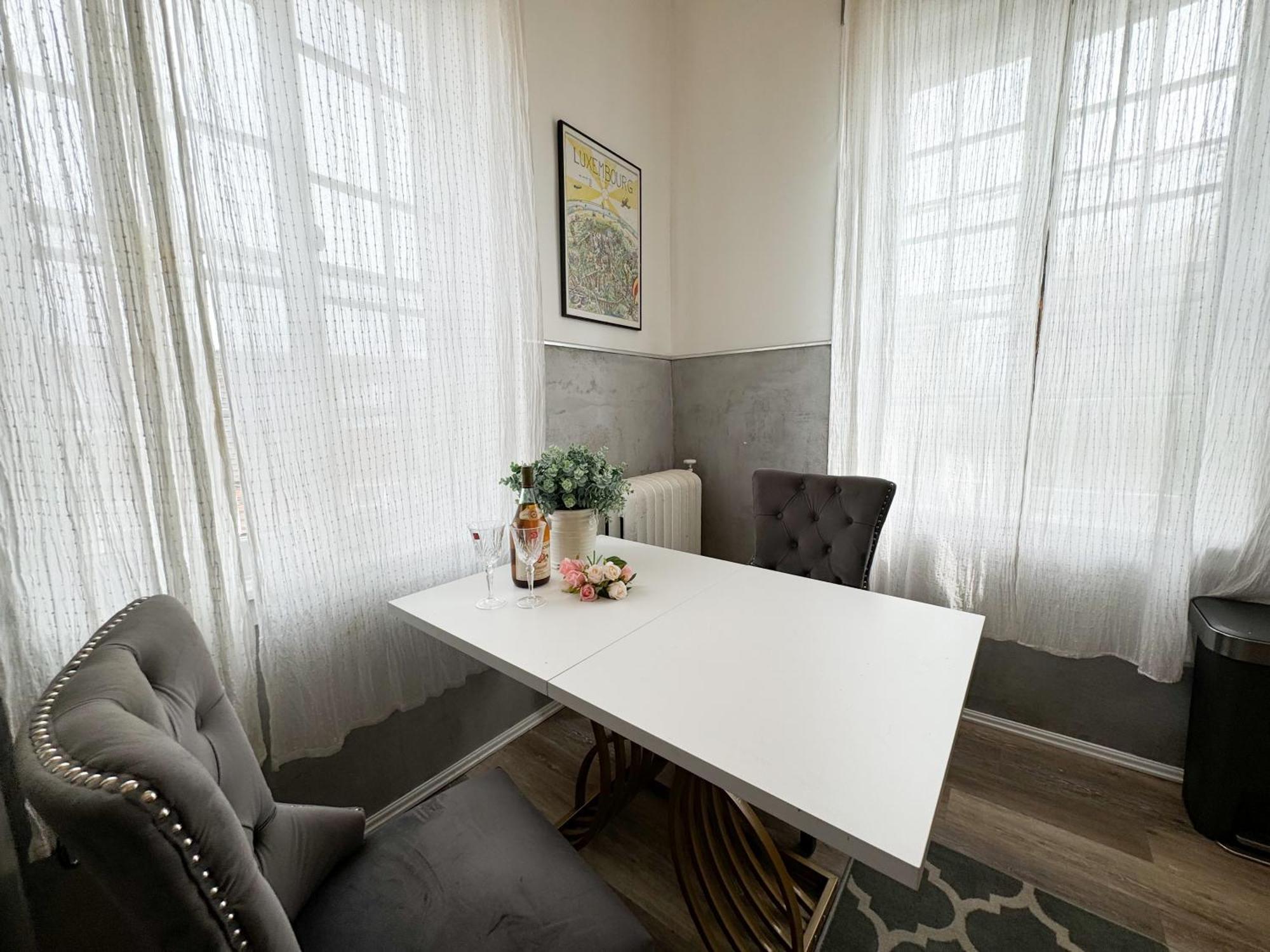 Apartment Nyc Views Spacious 3 Bedroom *